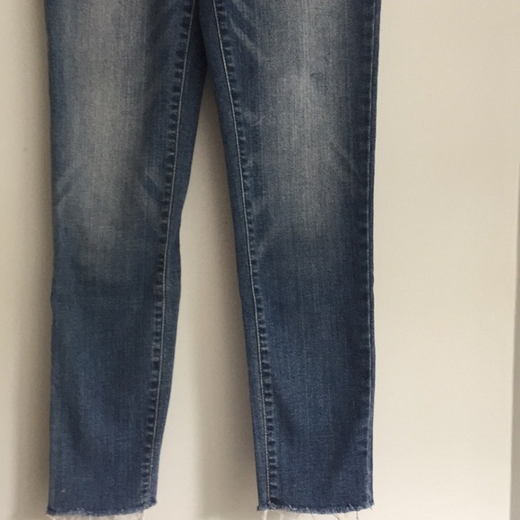 blue high waisted jeans - Picture 2 of 3